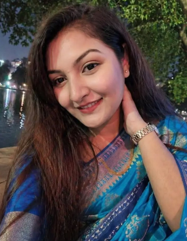 বাবার অনুপস্থিতিতে ভাই-আপু